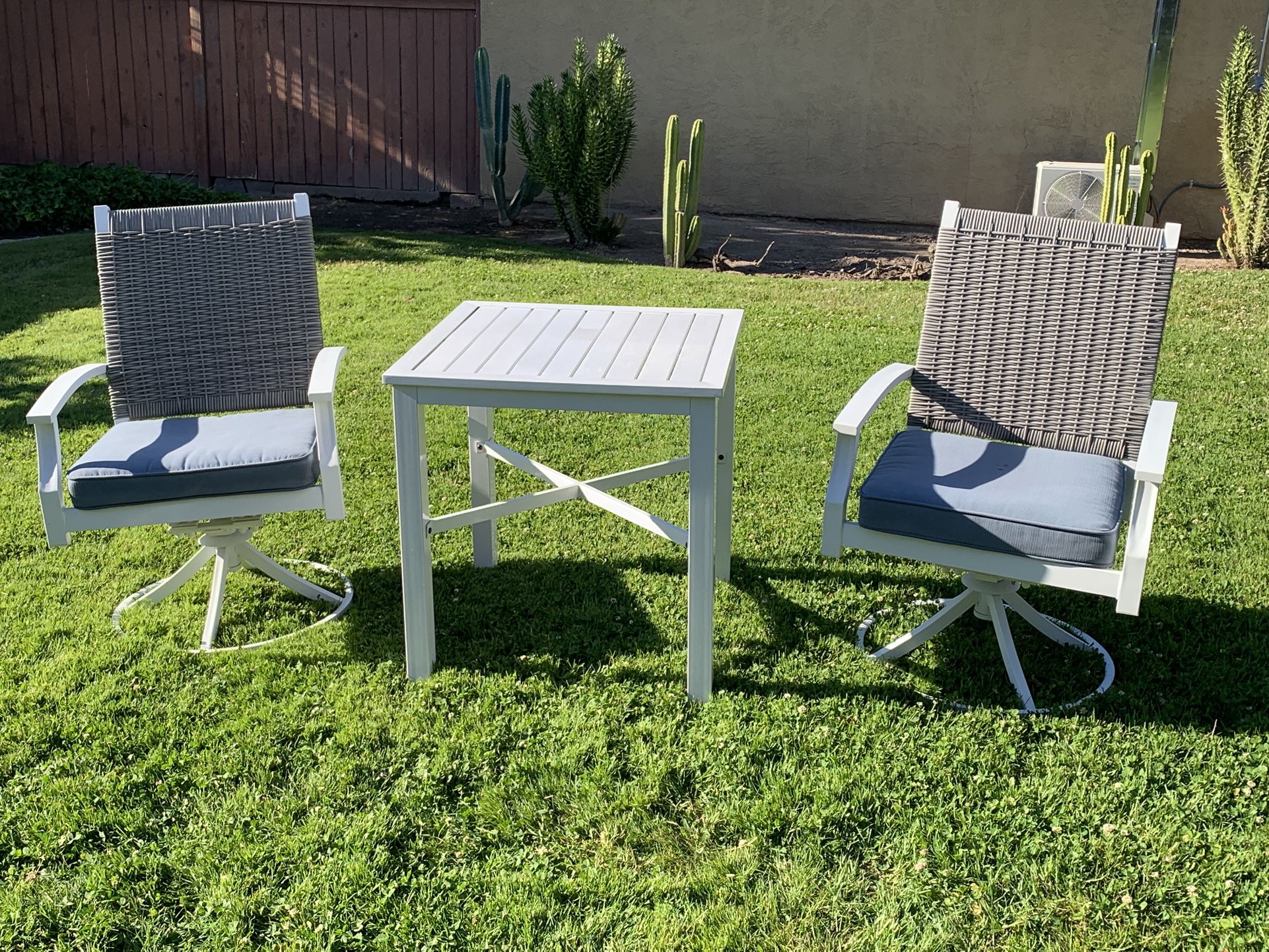 Outdoor Table Swivel Chairs Set