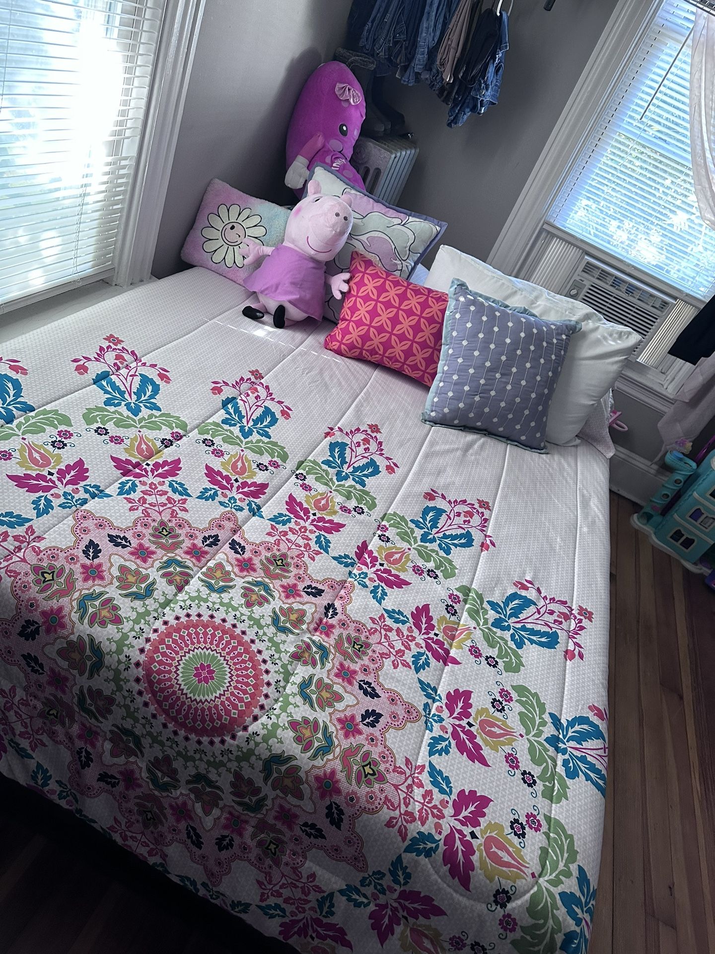 Full Size Bed