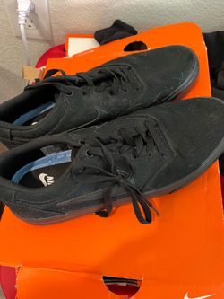 3 Pairs of shoes DC,Nike & Vans