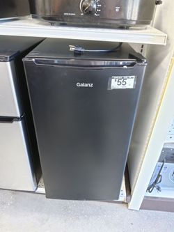 Galanz Mini Fridge Black