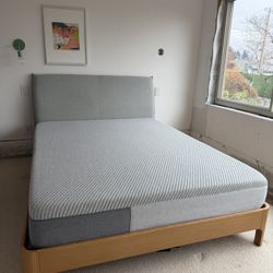Casper Queen Repose Bed Frame, Headboard, and Mattress 