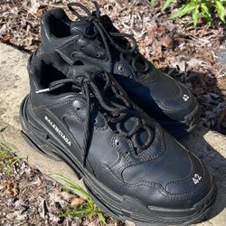 Balenciaga  Triple S Black Size 11