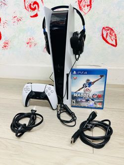 Sony PlayStation 5 - Disc Version - 825GB , Bonus 1 Game, 1 Headset ( Used Very New )