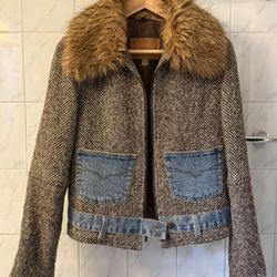 Guess Removable Fur Top