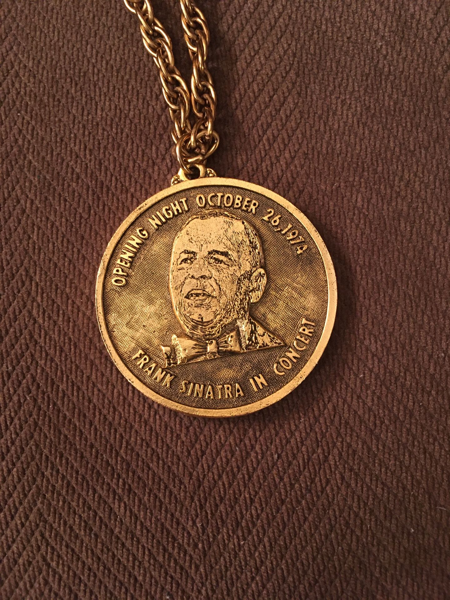 Frank Sinatra collector medal