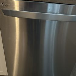 LG Quad Dishwasher 