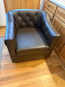 Swivel  Chair