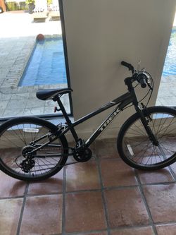 TREK KIDS BIKE