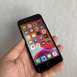 iPhone 7. Like New And Unlocked!