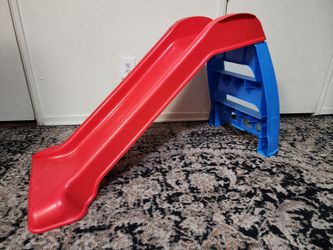 Little Tikes First Slide, Easy Set Up Playset, Indoor Outdoor Backyard, Easy to Store, Toy for Toddler, Kids