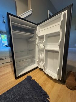 Midea Mini fridge/freezer