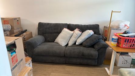 Catnapper Reclining Sofa – Charcoal Gray