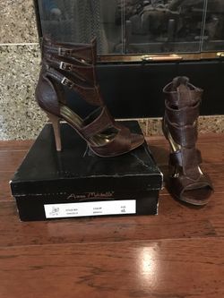 Brown Woman’s Shoes / Heels - 6.5 (fits like a 7)