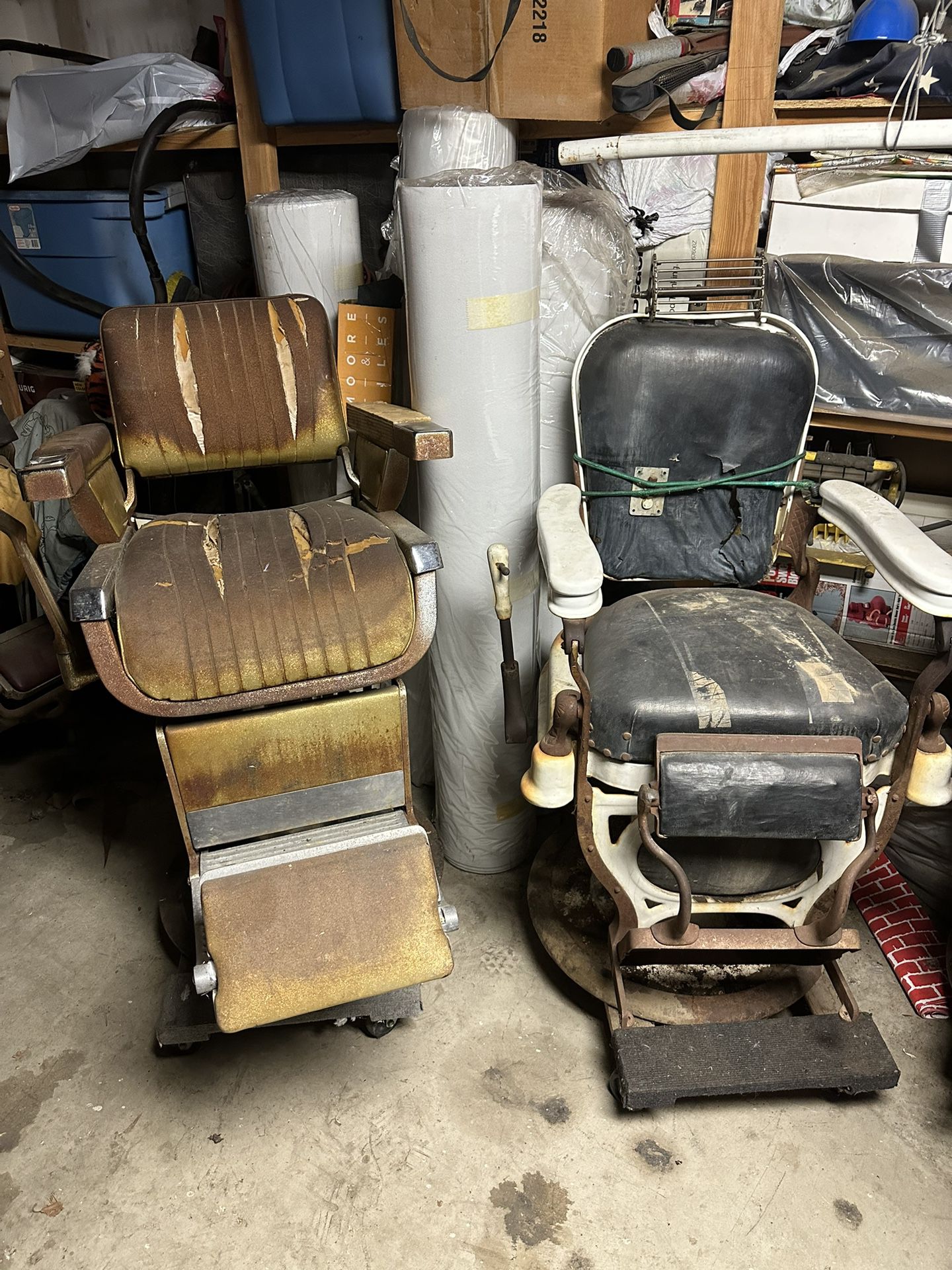 Antique / Vintage Barber Chairs 