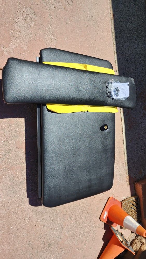 Subaru BAJA Ozzbros Tonneau Cover (Locking) for Sale in Calimesa, CA