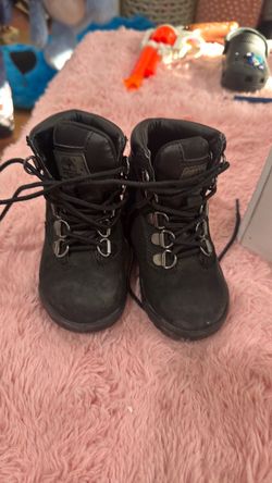 Girl boots