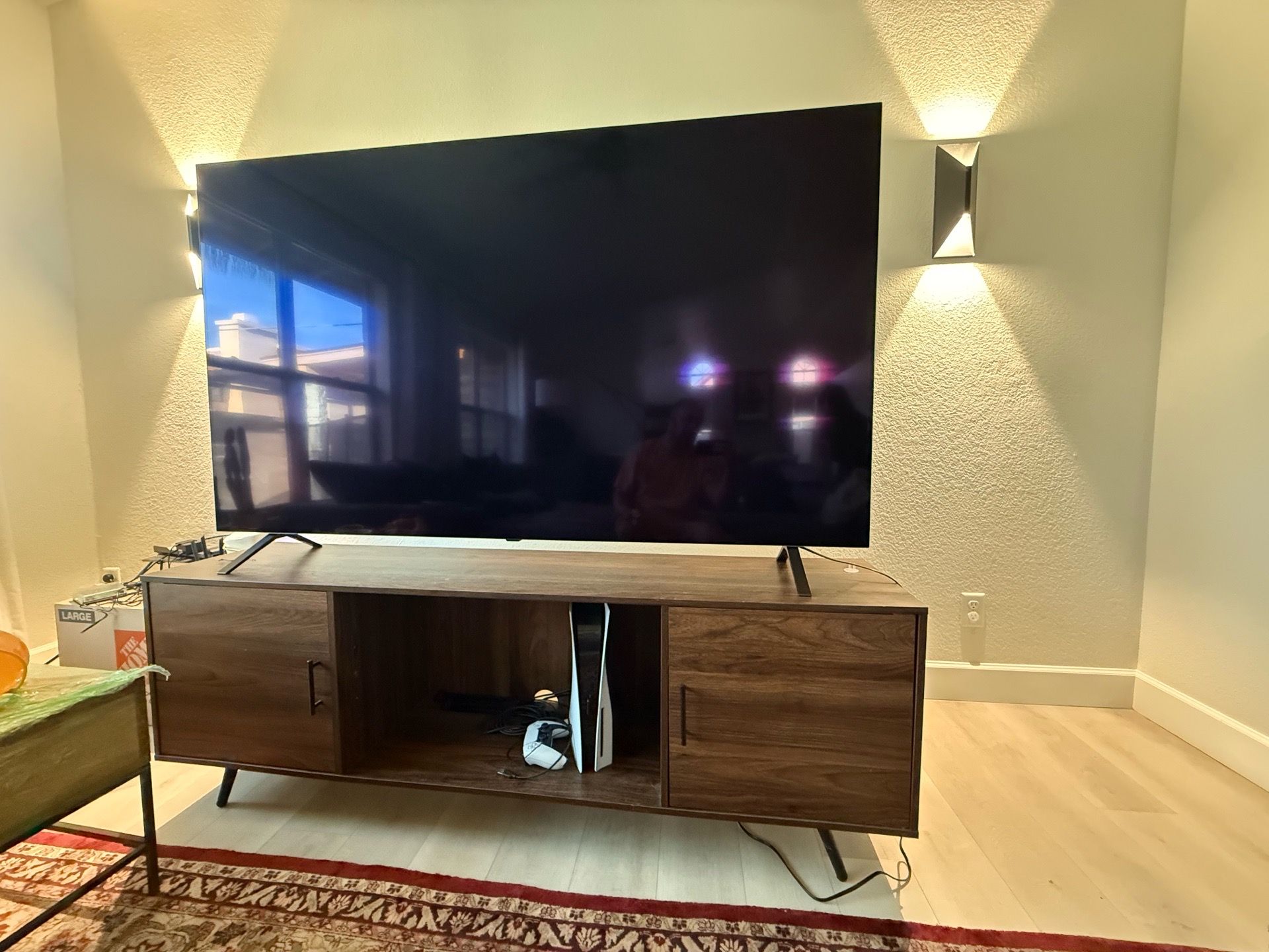 Tv console