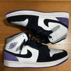 Air Jordan 1 Mid SE Varsity Purple