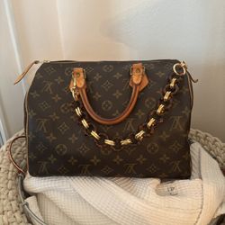 Authentic Louis Vuitton Speedy 30