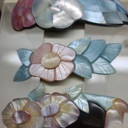 3 magnificent magnificent Mother of pearl hair clips.