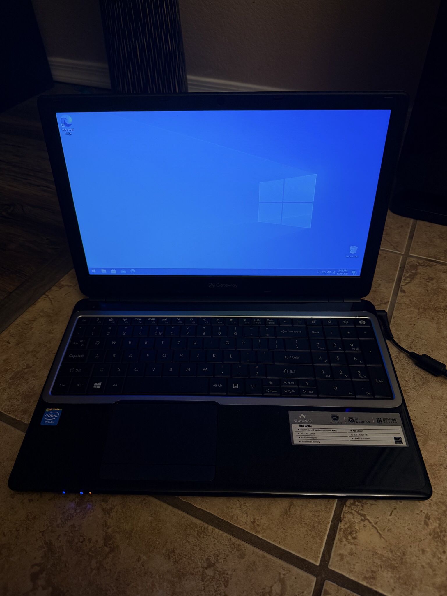 15” GATEWAY LAPTOP FOR CHEAP ( READ DESCRIPTION)