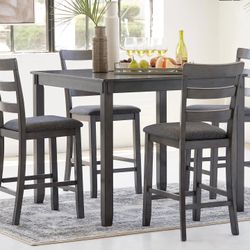 Dining / Kitchen Table