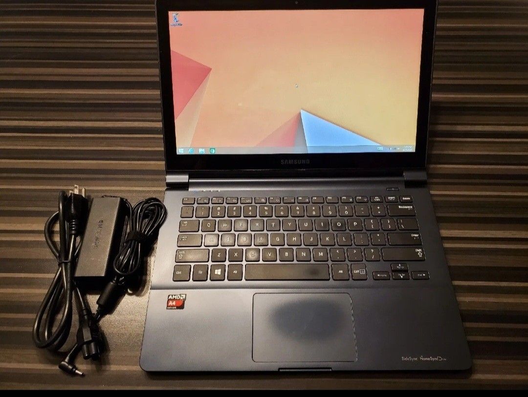 Samsung ATIV Book 9 Lite 13.3" Touchscreen NP915S3G