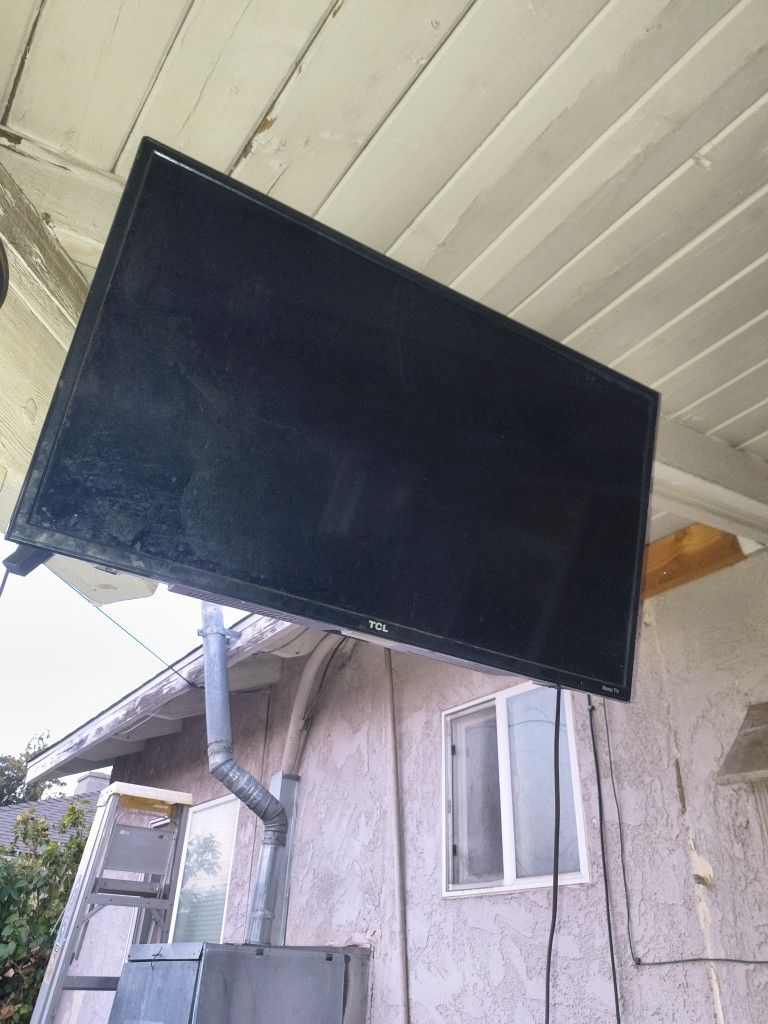 TV With Mount And Fire stick 