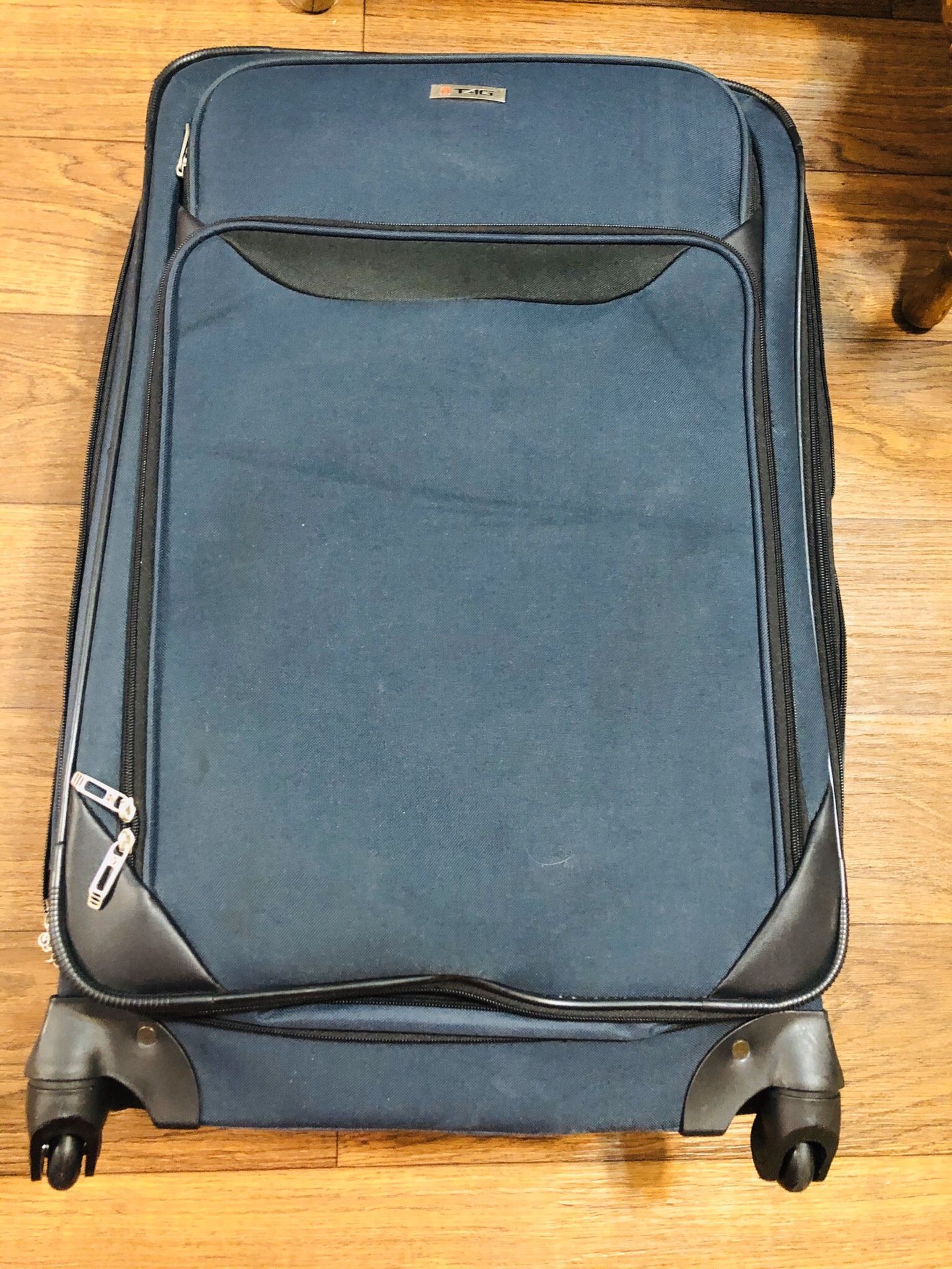 Travel trolley holds up to 50 lbs