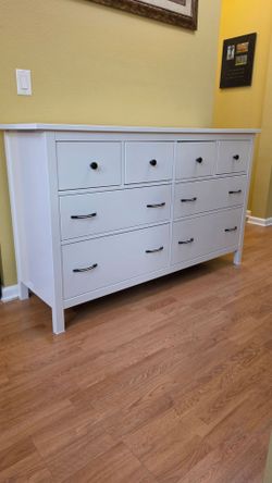Clean and Nice White 8 Drawer Dresser.