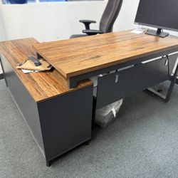 Office desk, L Shaped, with 2 Drawers