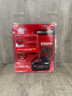 Milwaukee M18 RedLithium Forge 8.0Ah Battery & Rapid Charger
