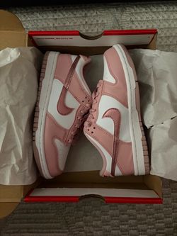 New Girls Nike Dunk Low sz 3.5 grade school