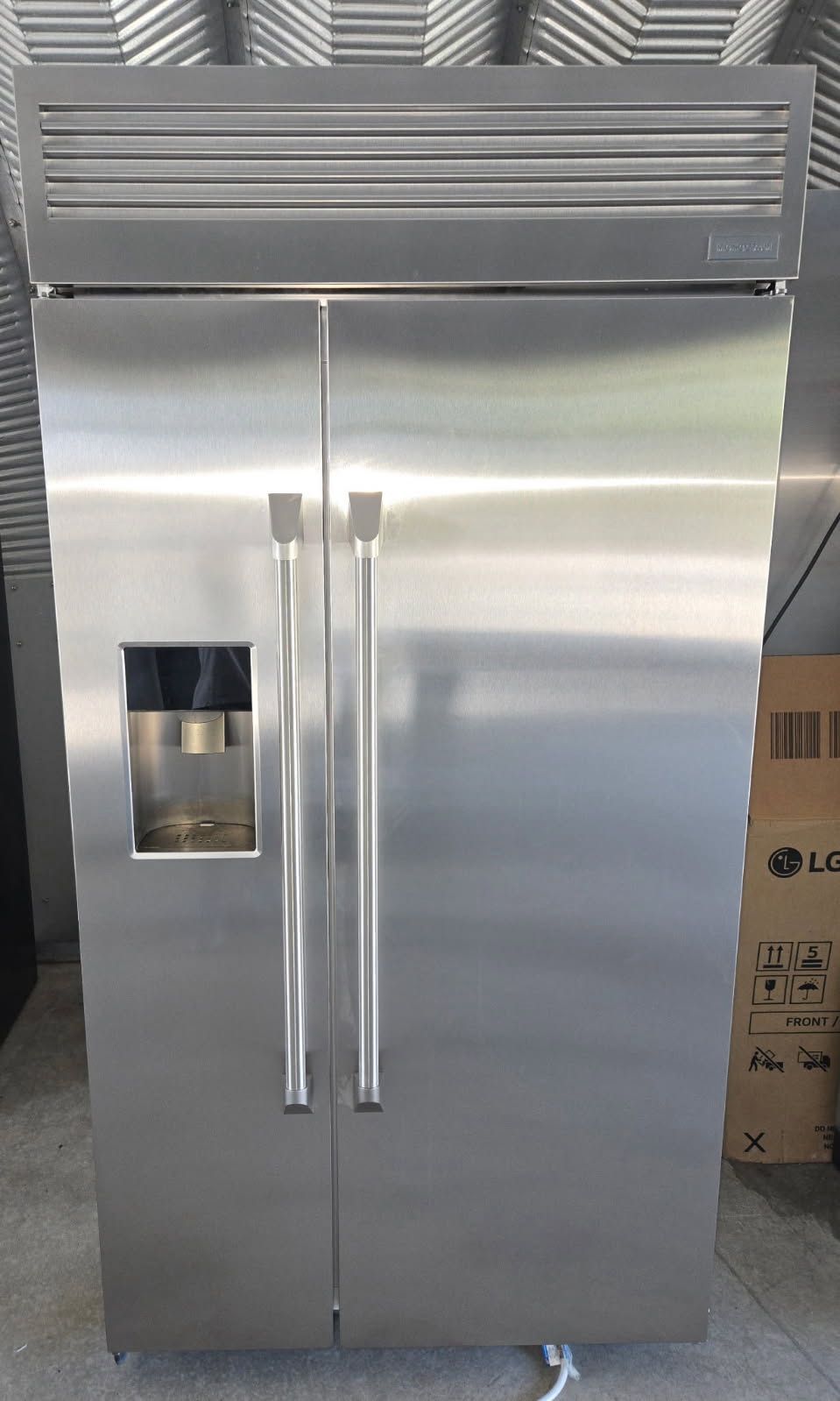 Luxurious Monogram 42 Built-In Stainless Steel Refrigerator