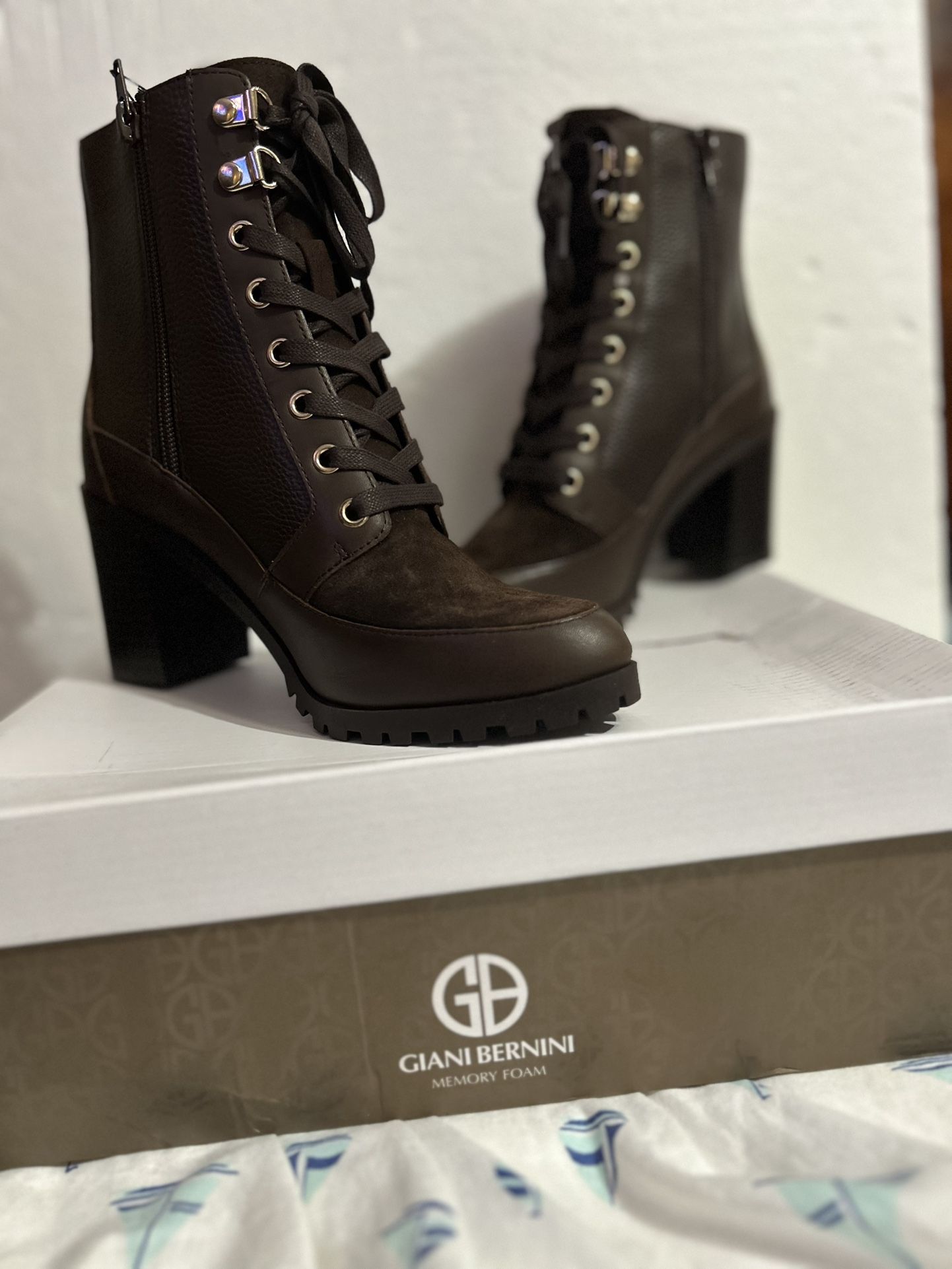 Giani Bernini Keegann Women’s Lug Sole Leather Booties Size 6M