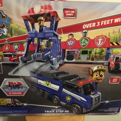 Paw Patrol Big Truck Pups Truck Stop HQ Transforming Play set Brand New In Box 