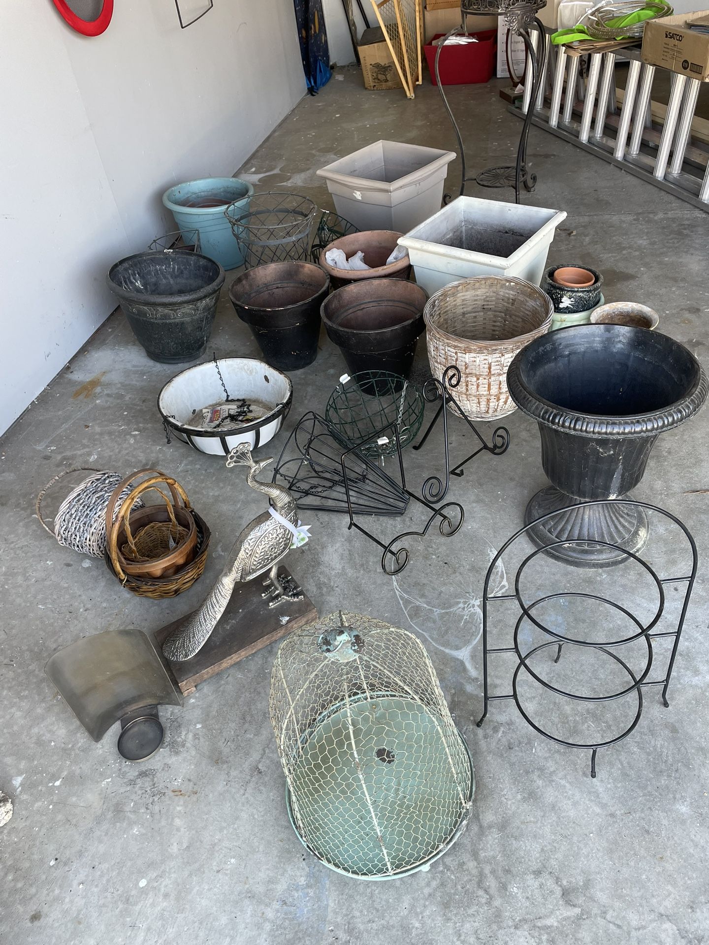 Planters And Decor