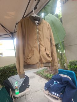 H&M MENS MEDIUM WINDBREAKER