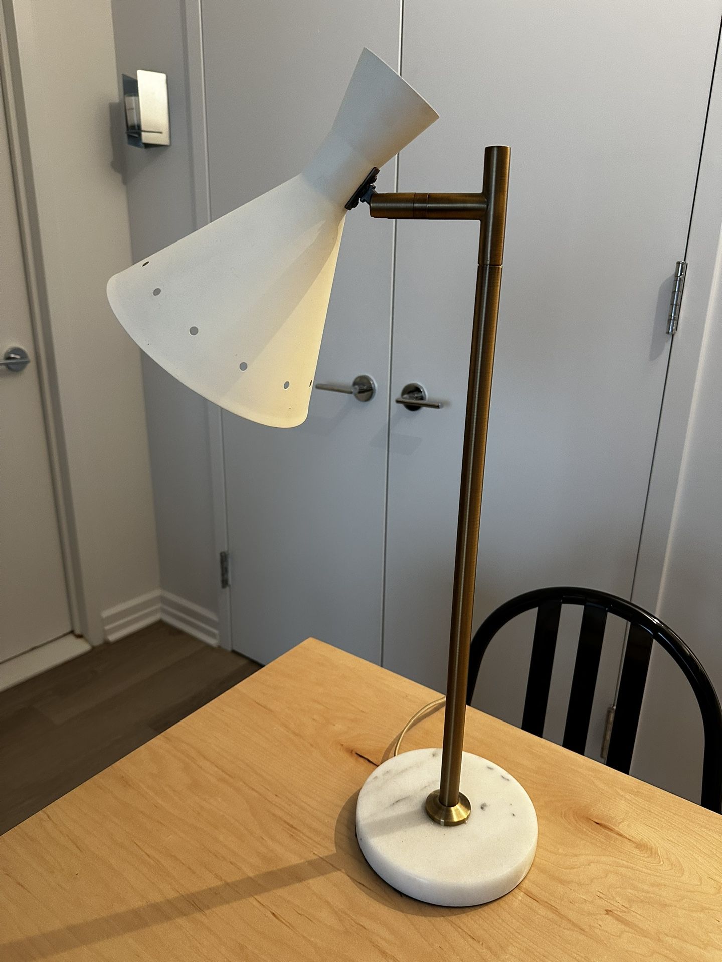Parachute Mid century Lamp
