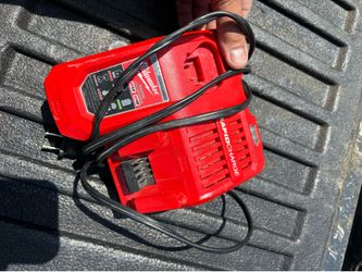 Milwaukee  battery  rapid charger