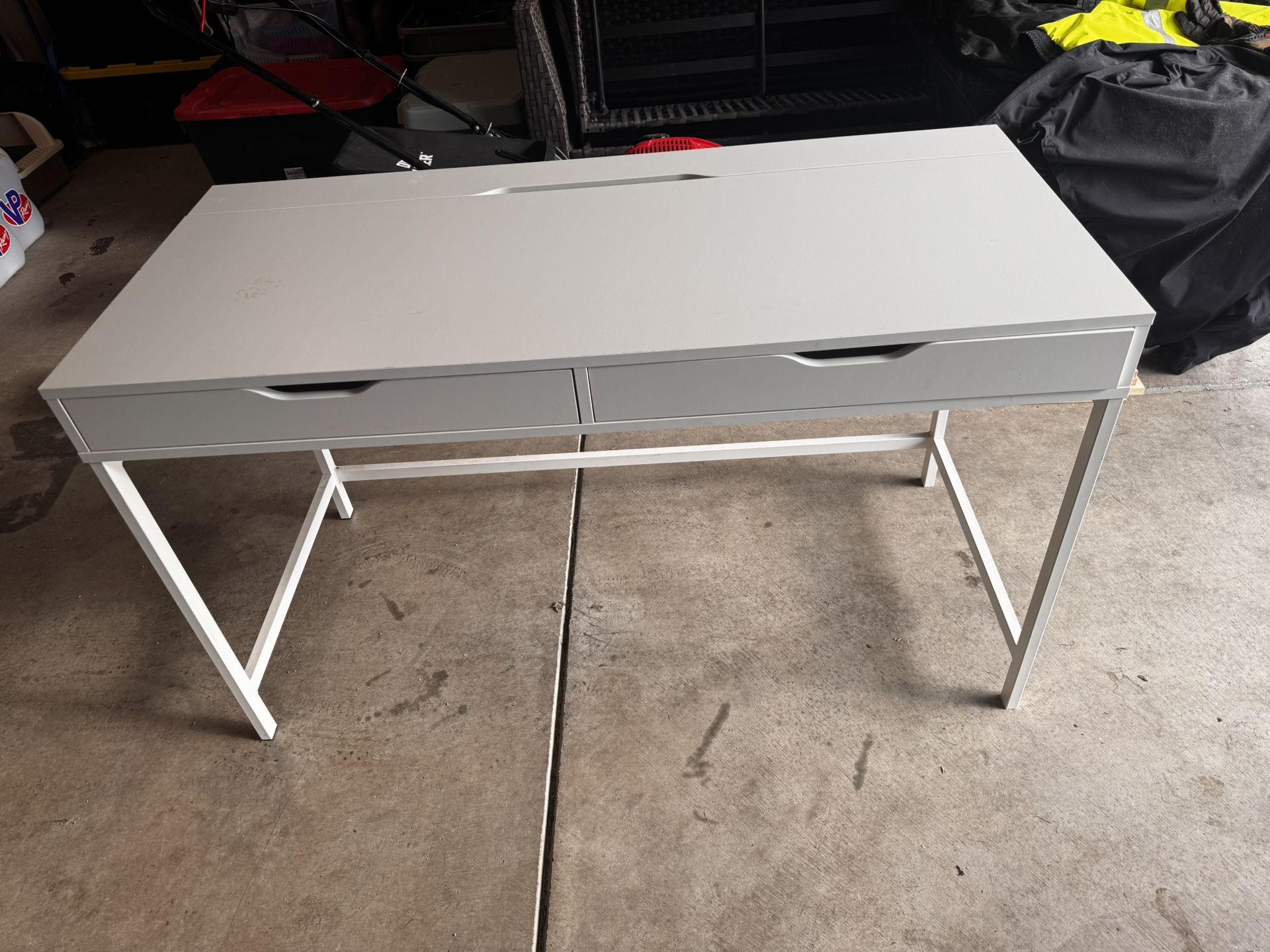 White Office Desk