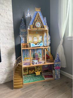 Disney Princess Cinderella Royal Dream Dollhouse