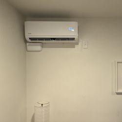 12k Mini Split Ductless AC And Heater