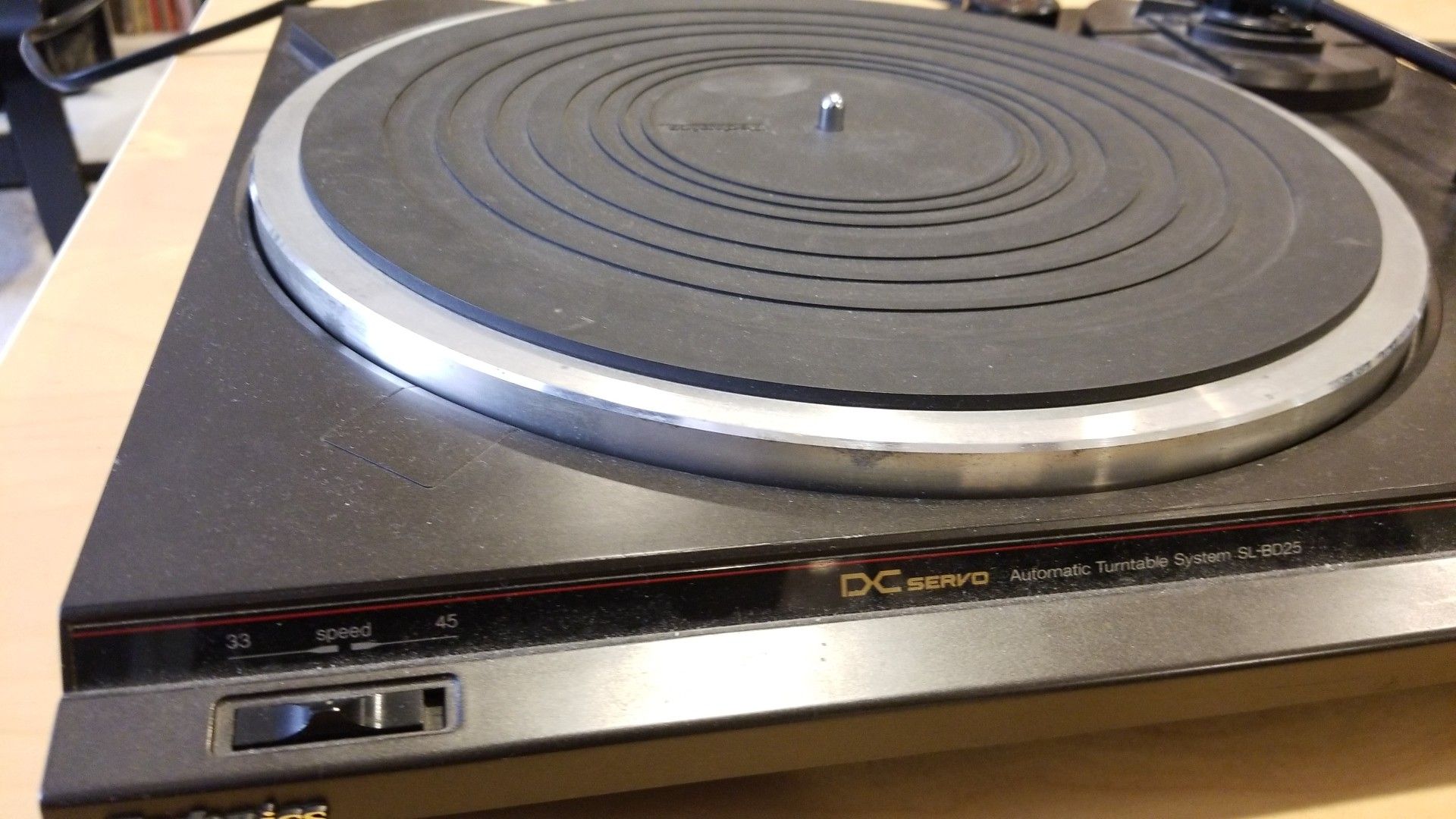 Technics SL-BD25 Turntable w/ cartridge