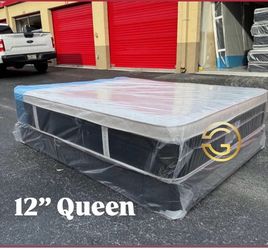 Queen Plush Pillow Top Mattress Set | Same Day Delivery