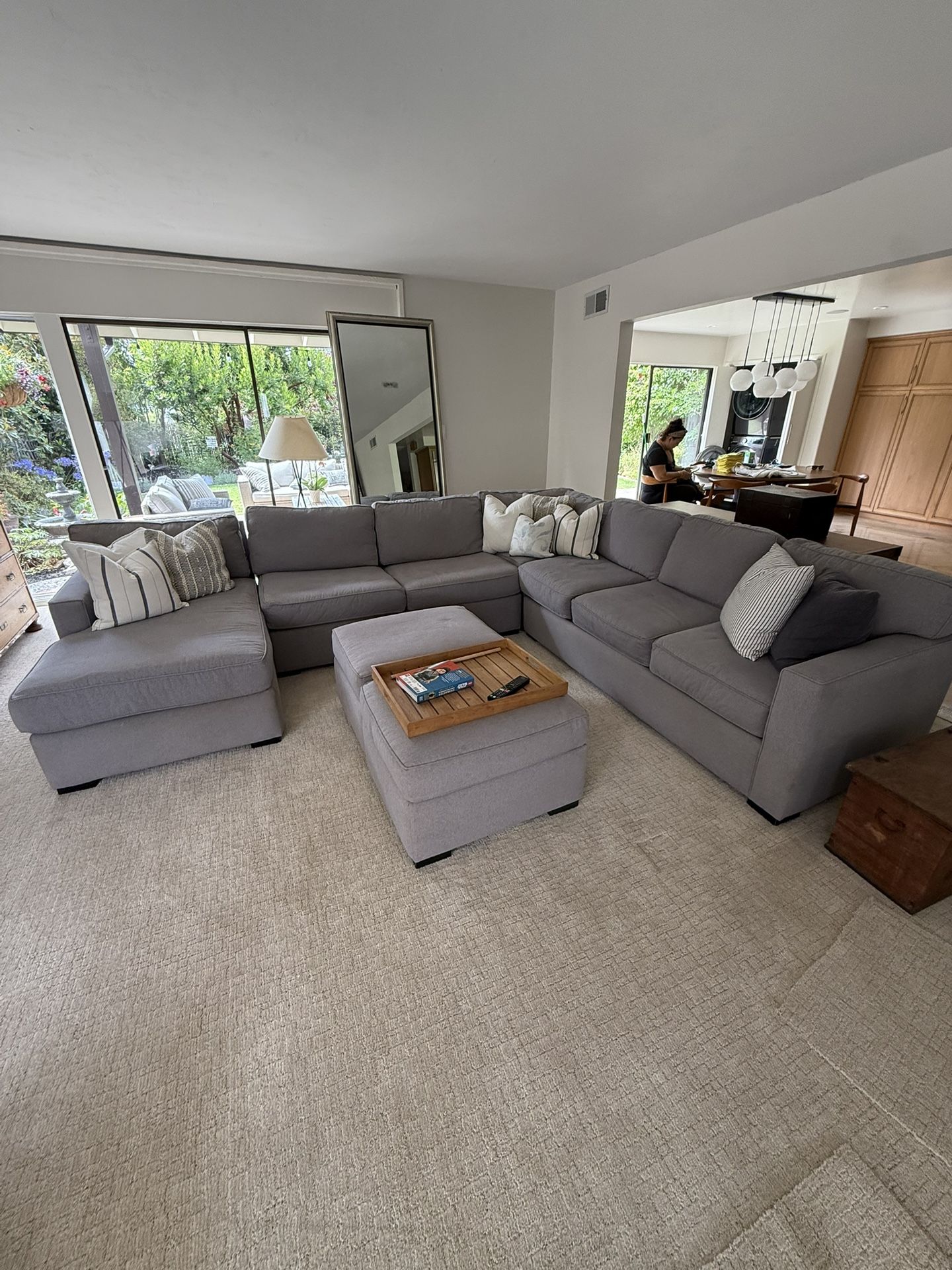 Sectional Sofa - L shaped with Chaise and  2 Ottomans