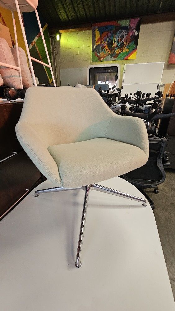 ARCADIA ENCORE MELINA LOUNGE CHAIRS **RETAIL 1600 **