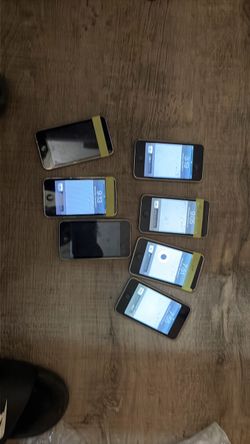 iPod 2nd gen 8gb lot