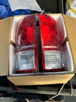 Toyota Tacoma 3rd Gen Tail Lights – Pair