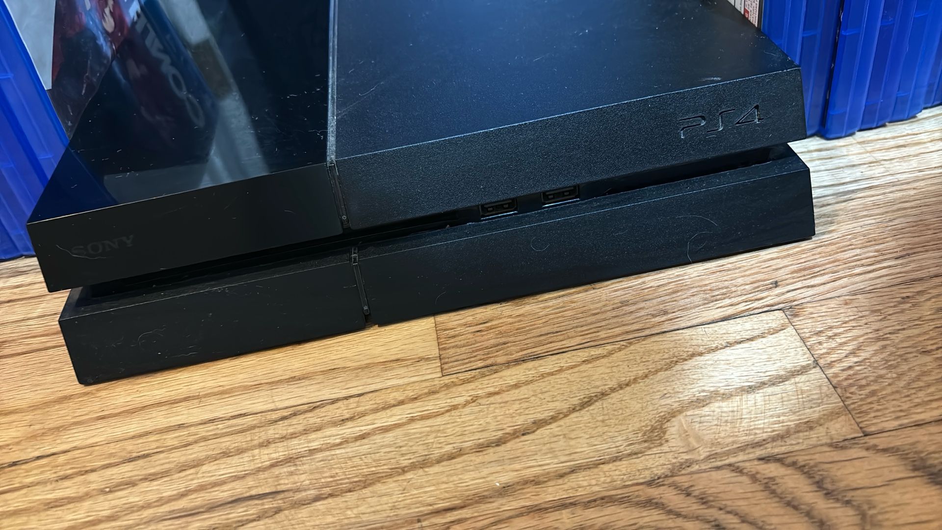 PS4 Bundle With Games And Controllers